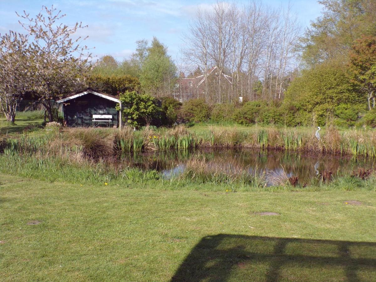 Ferienwohnung Aurich Sandhorst Eg Mit Terrasse Und Kleinem Garten Exterior foto